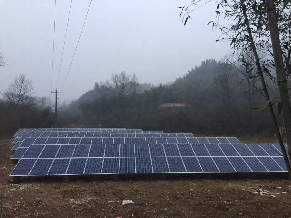 西河口鄉(xiāng)落地崗村60KW村級(jí)光伏電站